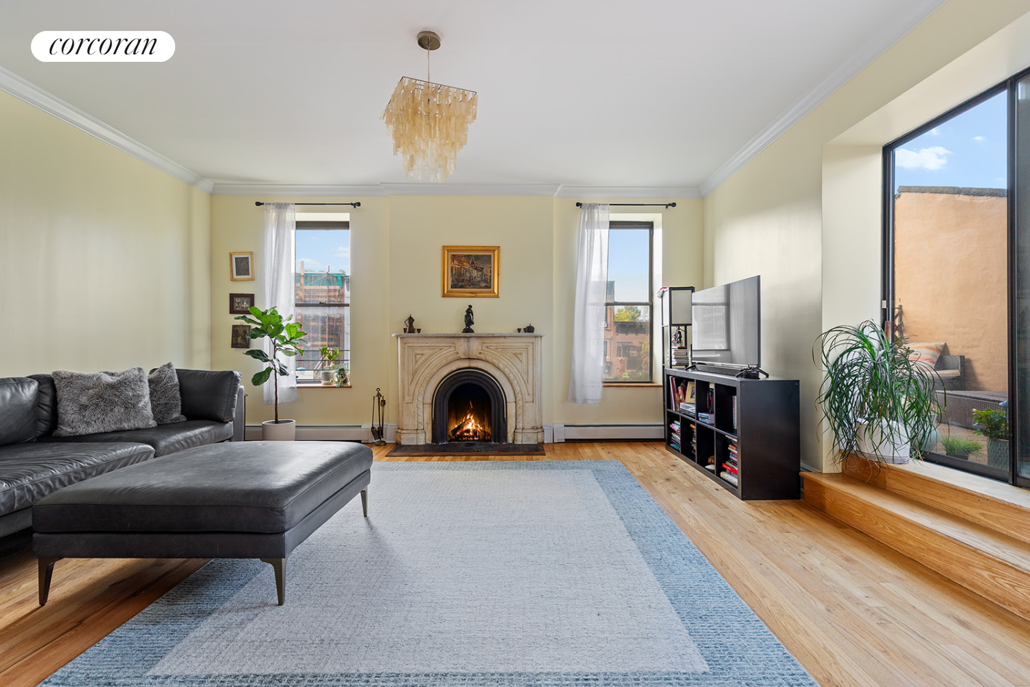 435 9th Street 3A, Park Slope, Brooklyn, New York - 2 Bedrooms  
1 Bathrooms  
5 Rooms - 