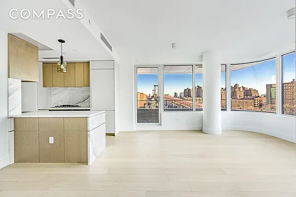 208 Delancey Street 11F, Lower East Side, Downtown, NYC - 2 Bedrooms  
2 Bathrooms  
4 Rooms - 