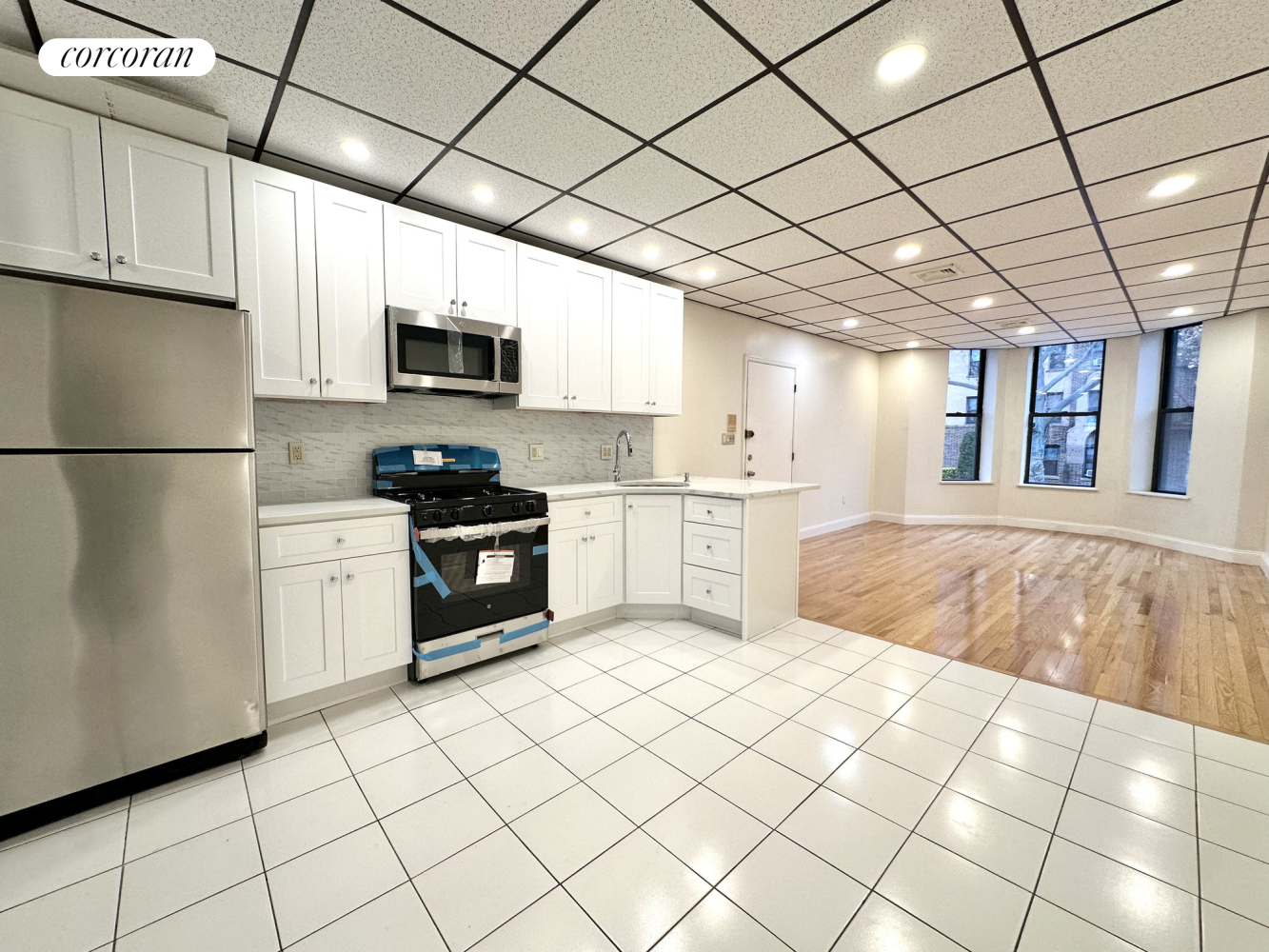 342 Ovington Avenue 1, Bay Ridge, Brooklyn, New York - 2 Bedrooms  
1 Bathrooms  
4 Rooms - 