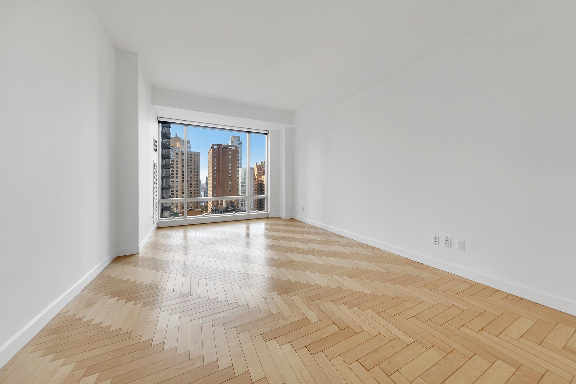 1 Central Park 25E, Lincoln Square, Upper West Side, NYC - 2 Bedrooms  
2.5 Bathrooms  
4 Rooms - 