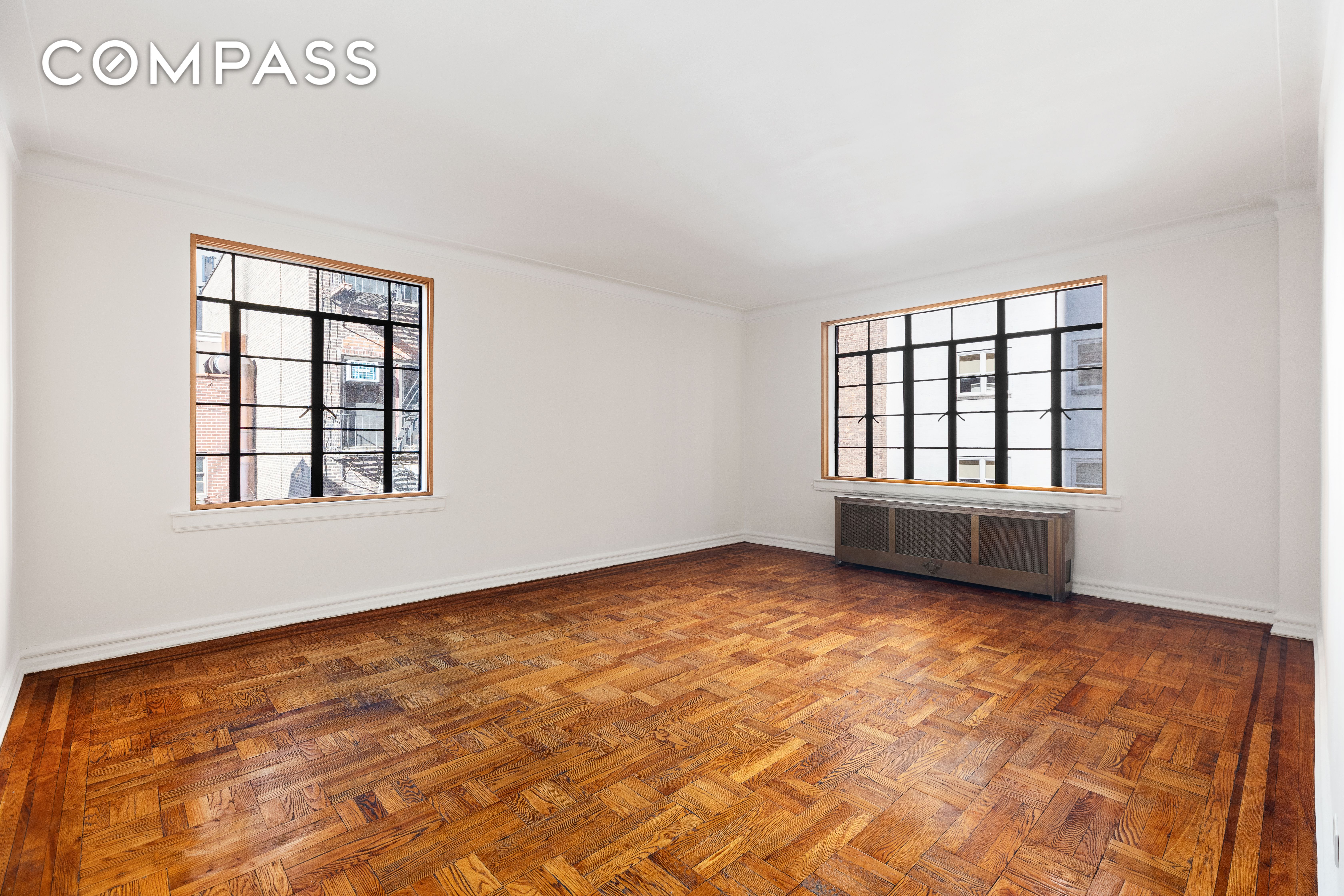 Photo 1 of 135 East 39th Street 5E, Midtown East, NYC, $500,000, Web #: 1095718504