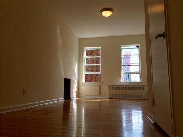 535 3rd Avenue 5-B, Murray Hill, Midtown East, NYC - 1 Bathrooms  
2 Rooms - 