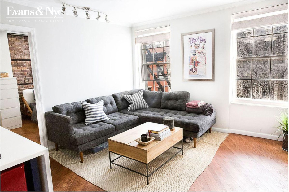 Charles Street 4F, West Village, Downtown, NYC - 1 Bedrooms  
1 Bathrooms  
3 Rooms - 