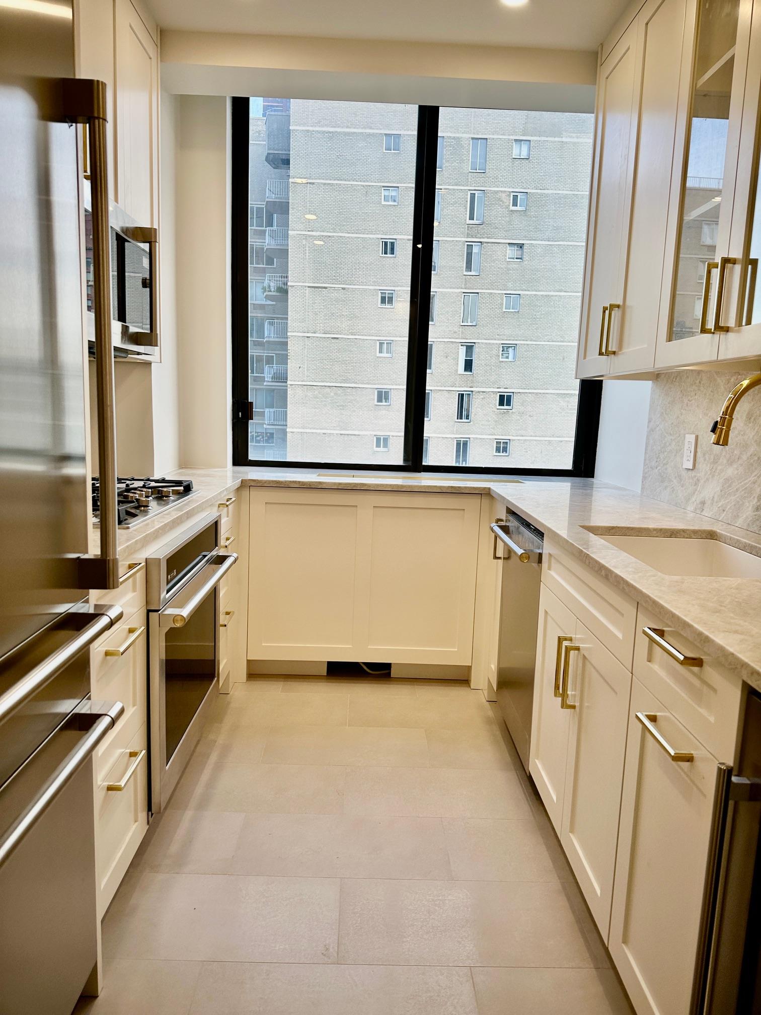 210 East 65th Street 18-K, Upper East Side, Upper East Side, NYC - 1 Bedrooms  
2 Bathrooms  
3 Rooms - 