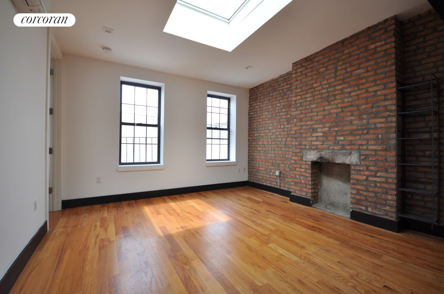 298 Humboldt Street 4R, Williamsburg North, Bronx, New York - 2 Bedrooms  
1 Bathrooms  
4 Rooms - 