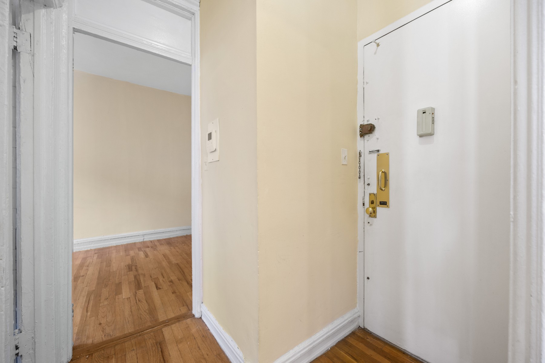 622 West 114th Street 41A, Morningside Heights, Upper Manhattan, NYC - 1 Bedrooms  
1 Bathrooms  
3 Rooms - 