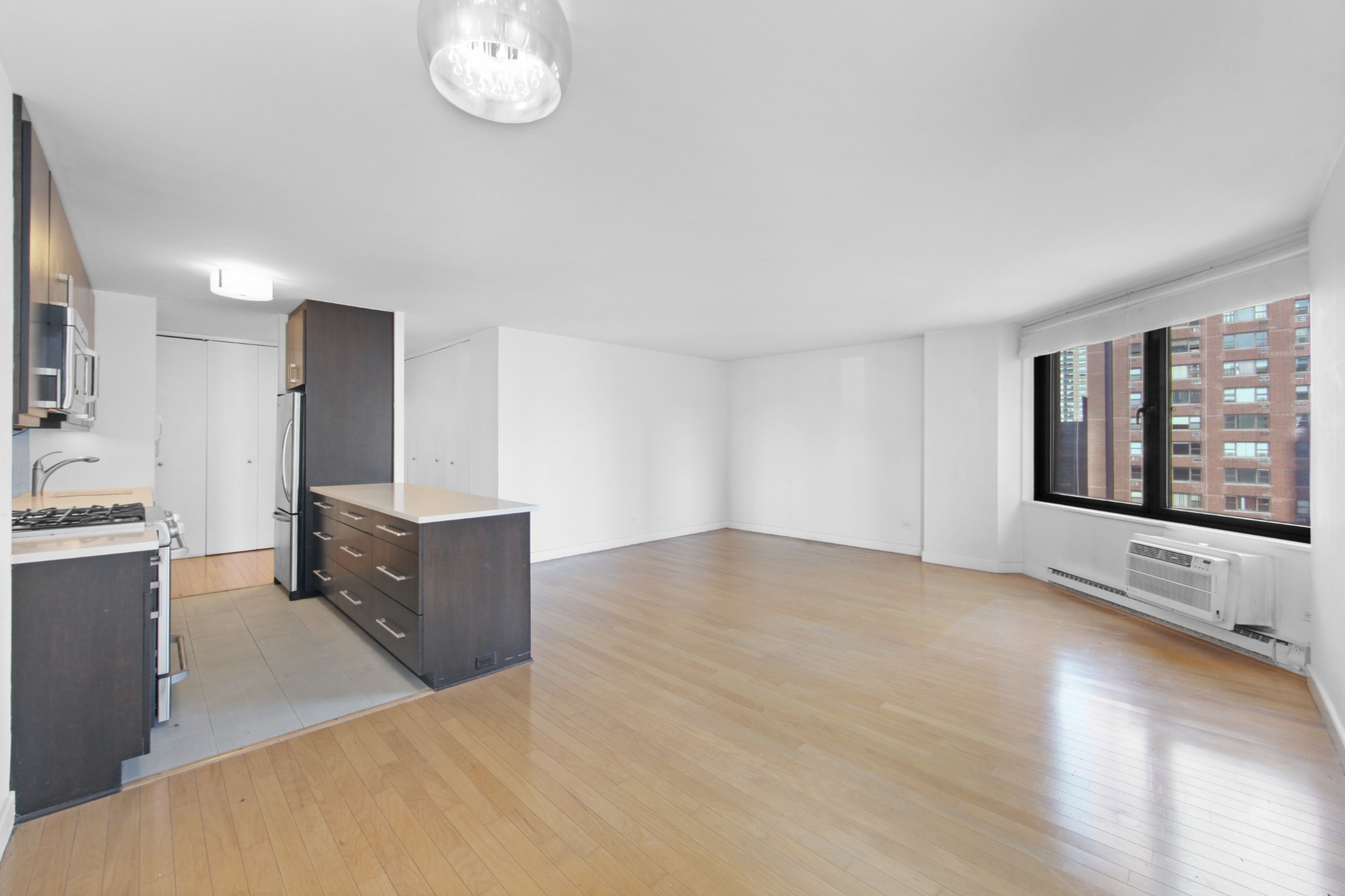 Photo 1 of 1641 3rd Avenue 9K, Upper East Side, NYC, $6,500, Web #: 1096213723