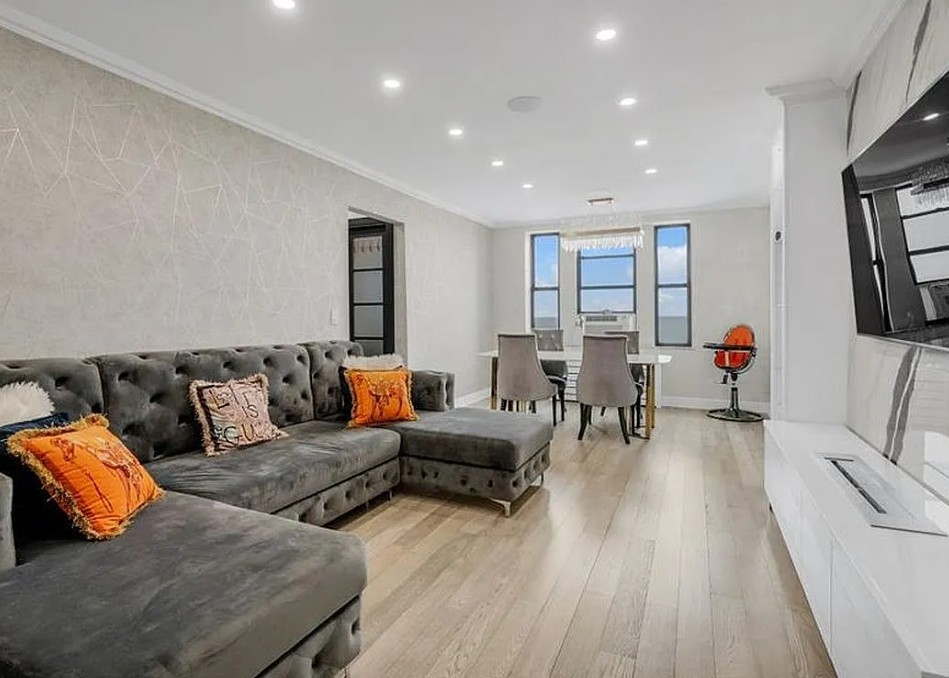 3145 Brighton 4th Street 517, Brighton Beach, Brooklyn, New York - 1 Bedrooms  
1 Bathrooms  
3 Rooms - 