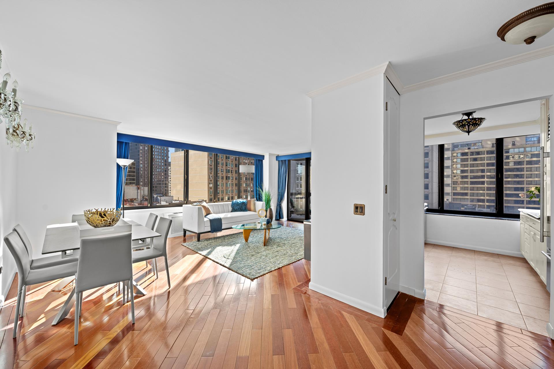 422 East 72nd Street 8C, Lenox Hill, Upper East Side, NYC - 2 Bedrooms  
2 Bathrooms  
4 Rooms - 