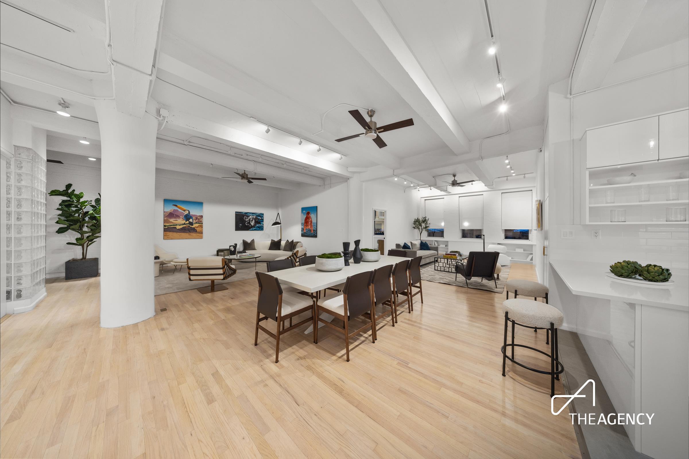 95 Vandam Street 2-R, Soho, Downtown, NYC - 2 Bedrooms  
2.5 Bathrooms  
7 Rooms - 