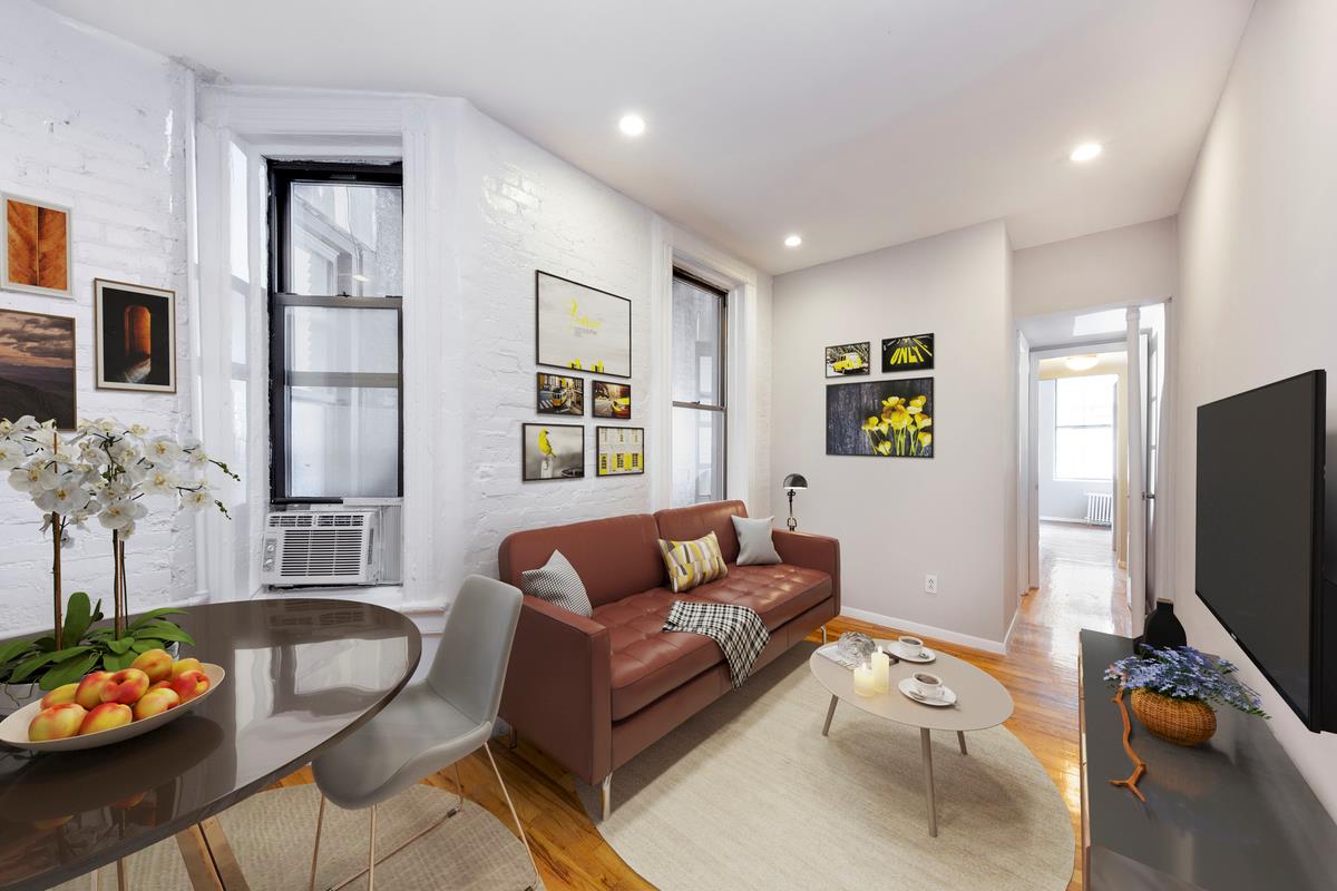 338 West 17th Street 2B, Chelsea, Downtown, NYC - 2 Bedrooms  
1 Bathrooms  
4 Rooms - 