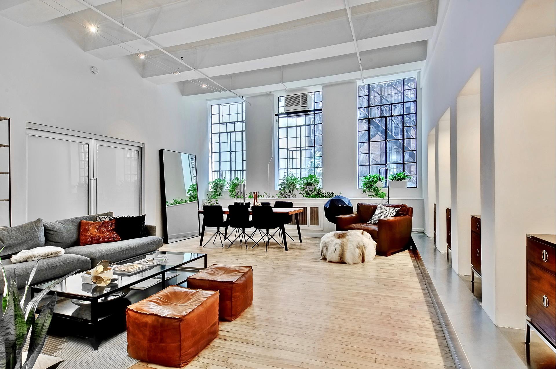 148 Greene Street 2E, Soho, Downtown, NYC - 2 Bedrooms  
2 Bathrooms  
5 Rooms - 