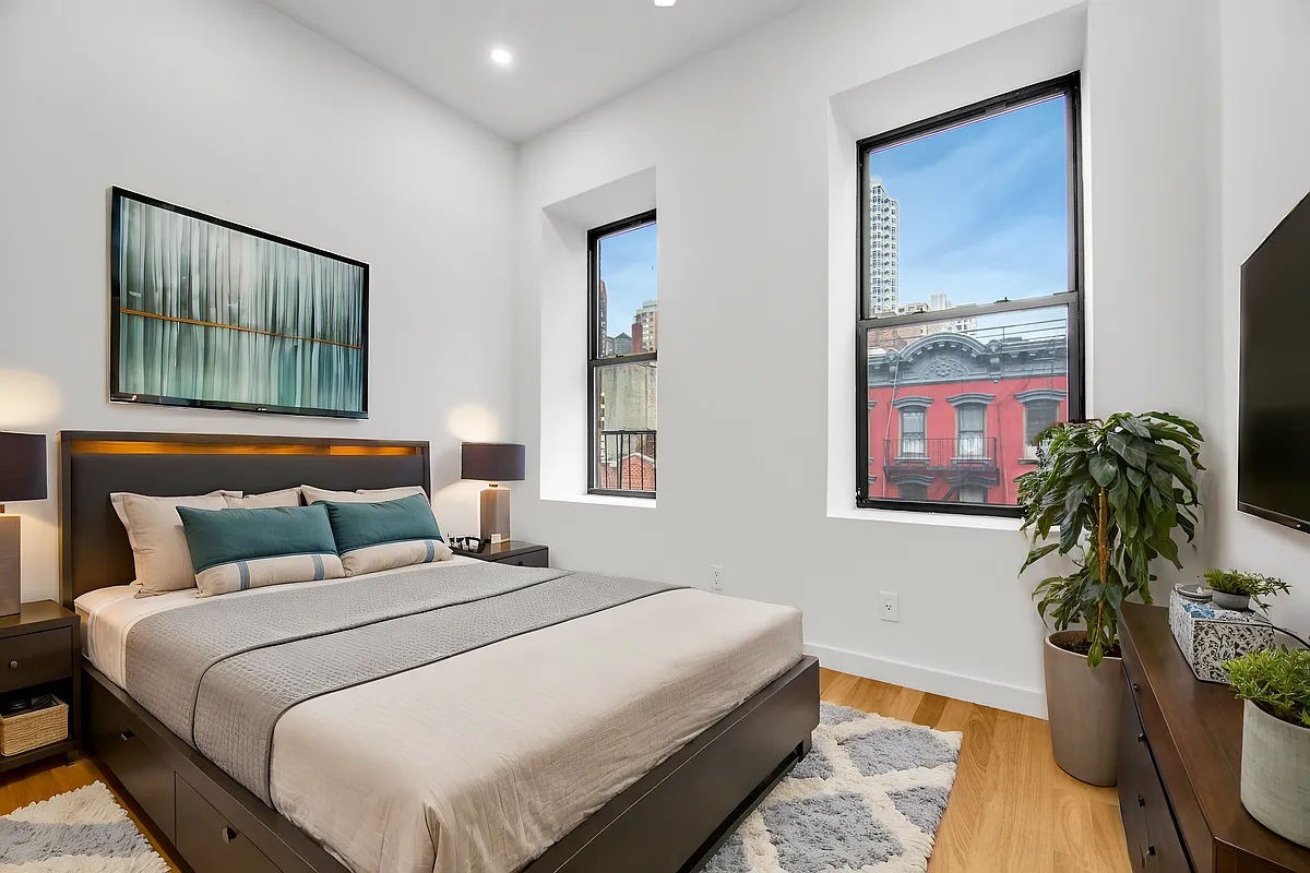 212 East 29th Street 12, Kips Bay, Midtown East, NYC - 2 Bedrooms  
2 Bathrooms  
4 Rooms - 