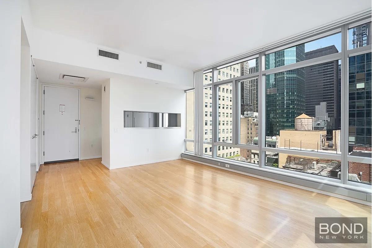 18 West 48th Street 18C, Midtown West, Midtown West, NYC - 1 Bedrooms  
1 Bathrooms  
3 Rooms - 