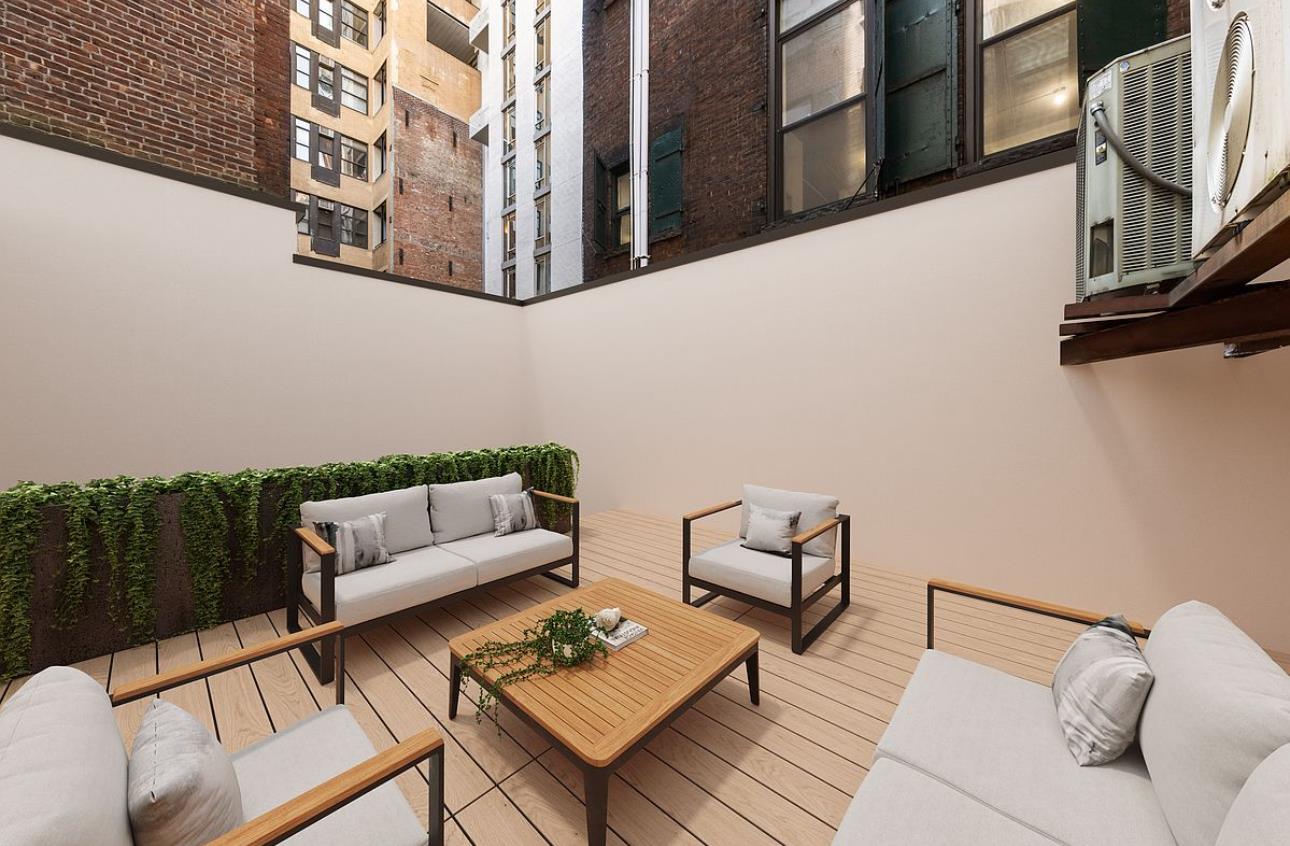 81 White Street 1W, Tribeca, Downtown, NYC - 2 Bedrooms  
2.5 Bathrooms  
9 Rooms - 