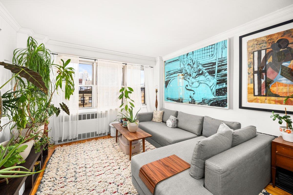 166 East 35th Street 6-G, Murray Hill, Midtown East, NYC - 1 Bedrooms  
1 Bathrooms  
3 Rooms - 