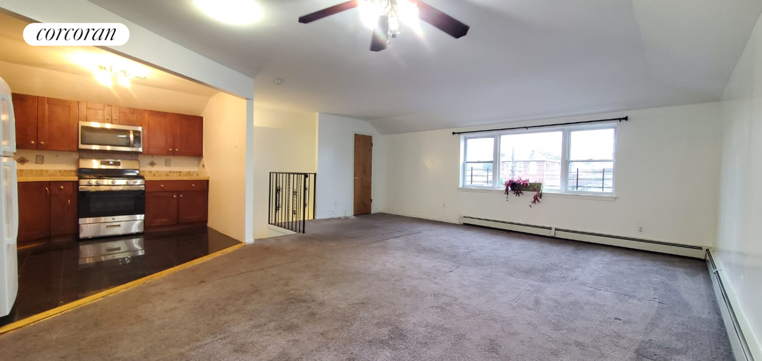 321 White Plains Road B, Clason Point, Bronx, New York - 3 Bedrooms  
1.5 Bathrooms  
6 Rooms - 