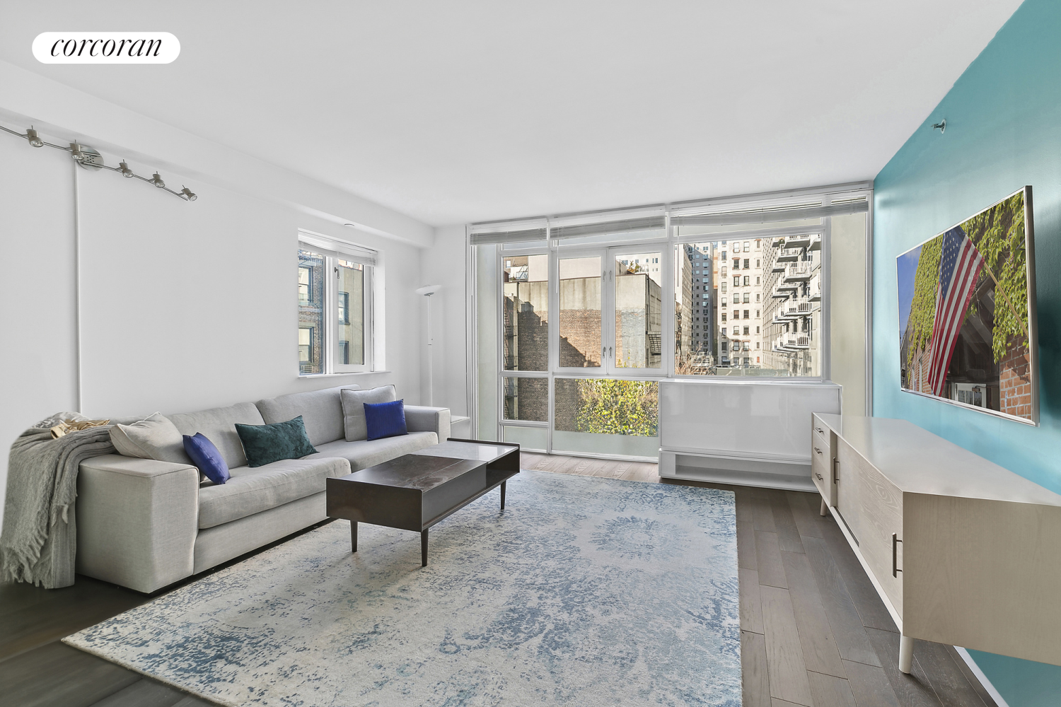 385 1st Avenue 4H, Gramercy Park, Downtown, NYC - 1 Bedrooms  
1 Bathrooms  
3 Rooms - 