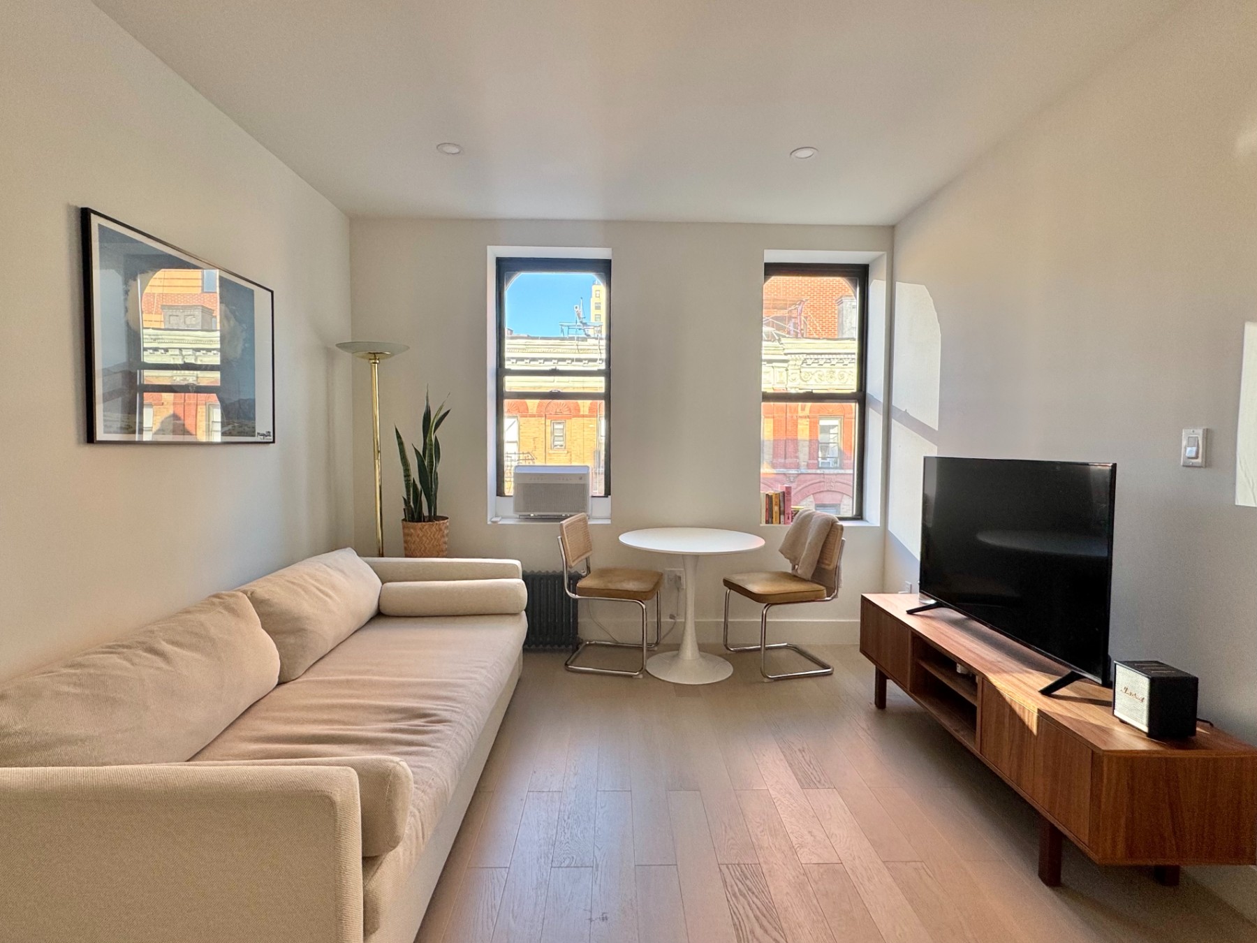 300 West 21st Street 63, Chelsea,  - 2 Bedrooms  
1 Bathrooms  
4 Rooms - 