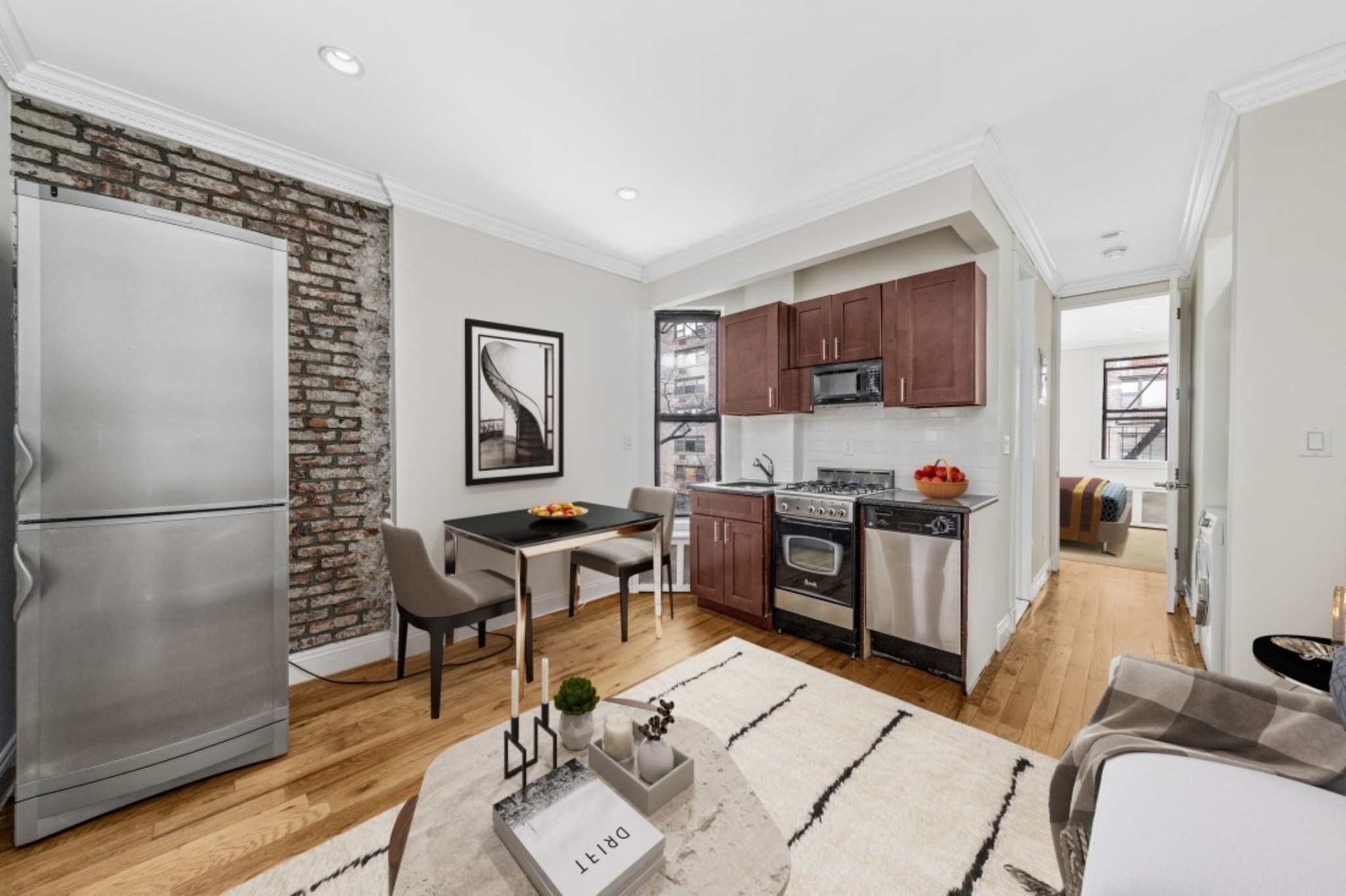 443 East 78th Street 3C, Upper East Side, Upper East Side, NYC - 2 Bedrooms  
1 Bathrooms  
4 Rooms - 