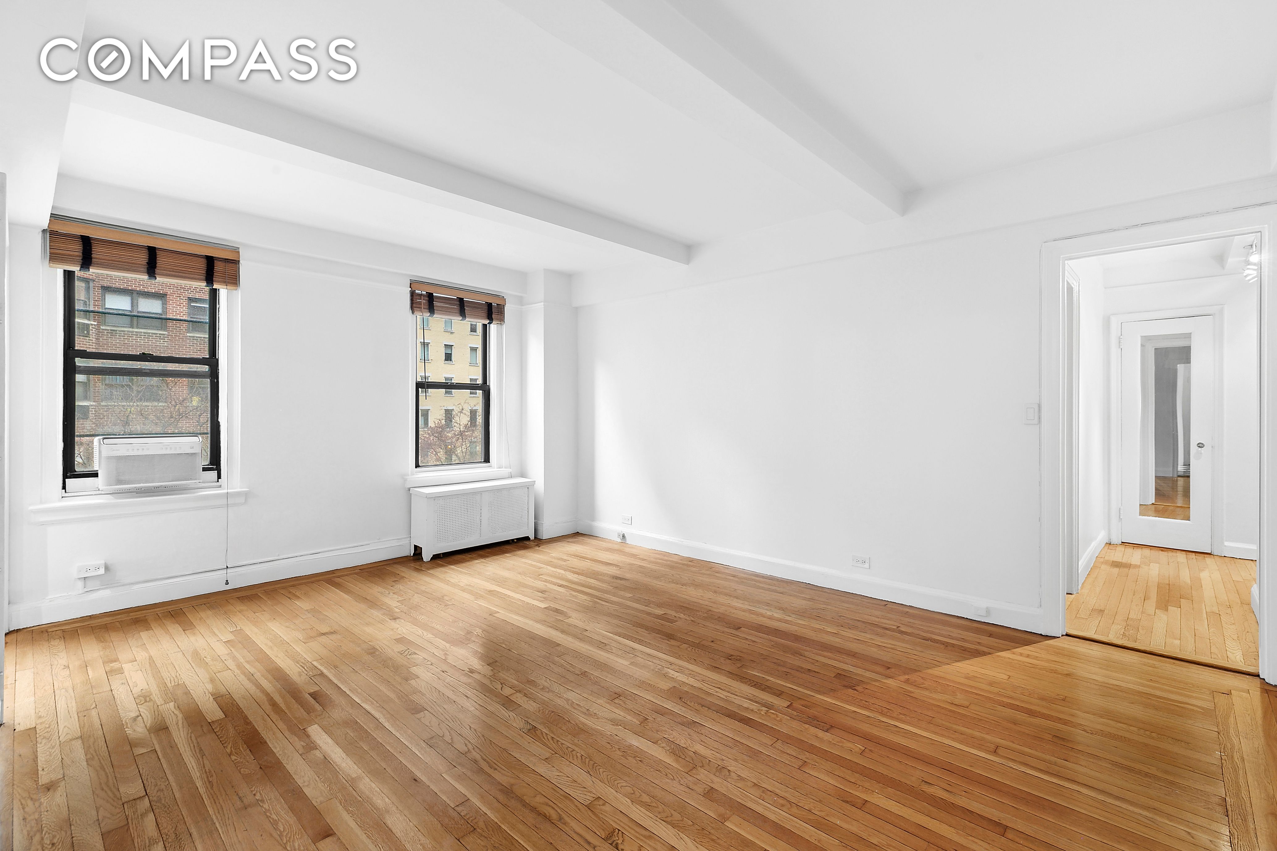 321 East 54th Street 4A, Sutton Place, Midtown East, NYC - 1 Bedrooms  
1 Bathrooms  
3 Rooms - 