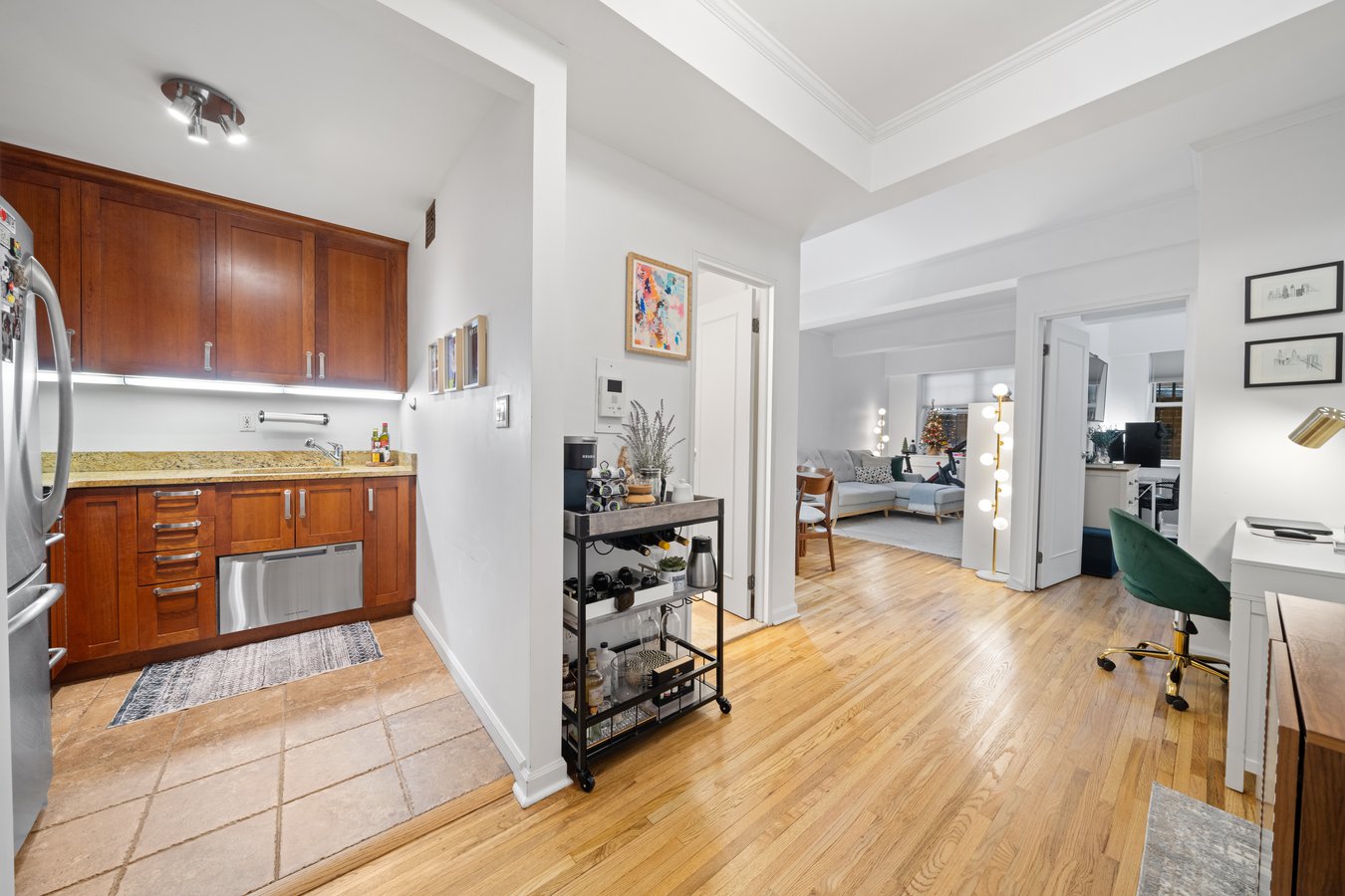 Photo 1 of 166 West 76th Street F, Upper West Side, NYC, $585,000, Web #: 1097796279