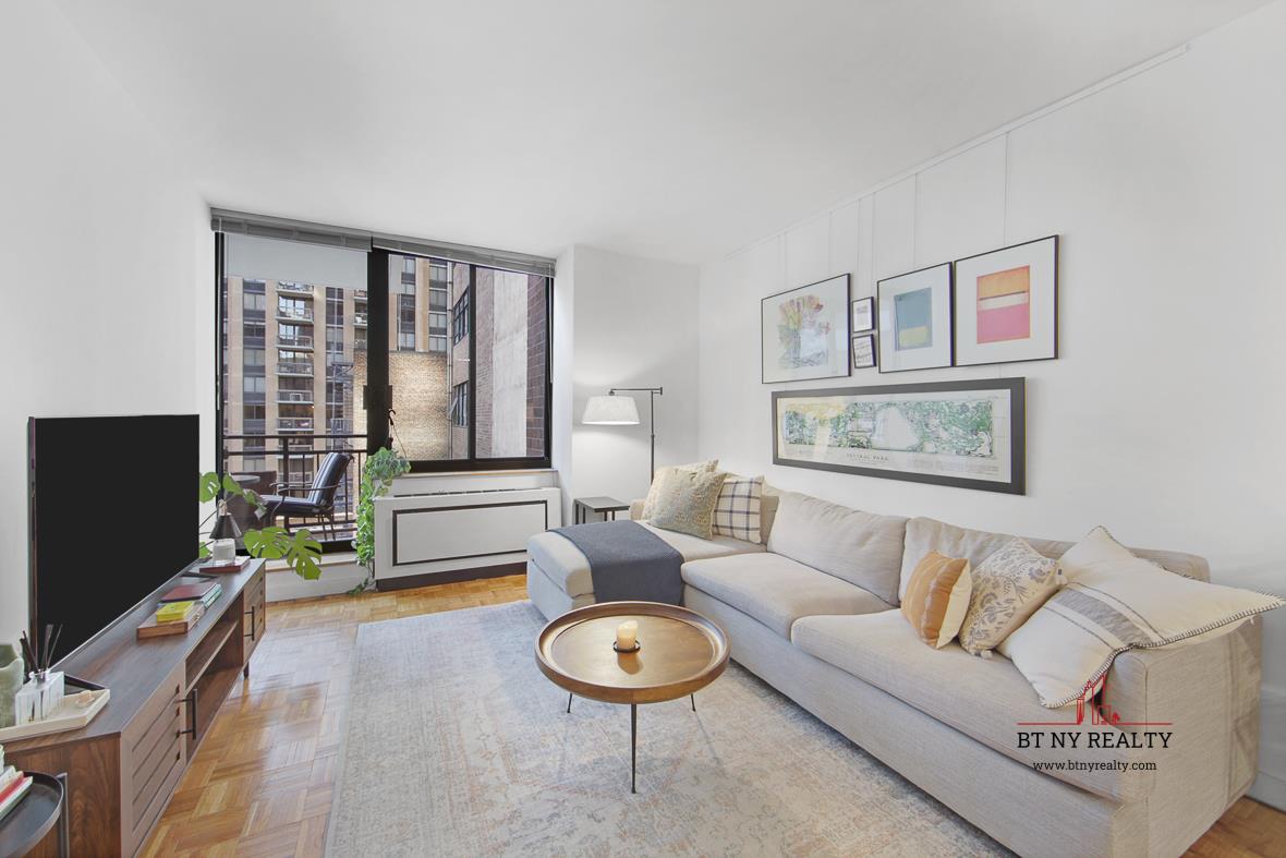 Photo 1 of 1991 Broadway 4-A, Upper West Side, NYC, $780,000, Web #: 1098552696