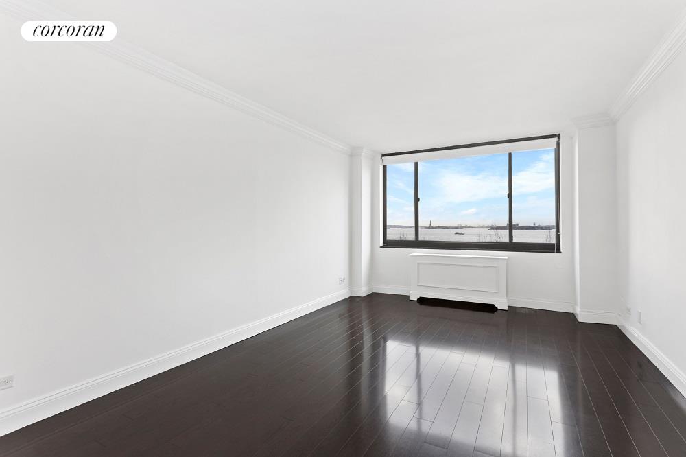 Photo 1 of 377 Rector Place 16A, Battery Park City, NYC, $885,000, Web #: 1100158936