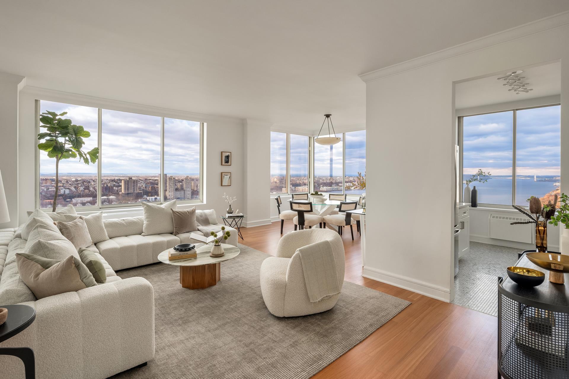 200 Riverside Boulevard 46B, Lincoln Square, Upper West Side, NYC - 4 Bedrooms  
4.5 Bathrooms  
7 Rooms - 