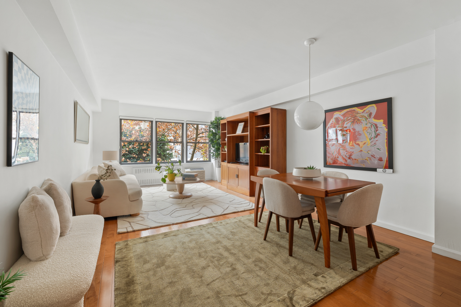 120 East 36th Street 6H, Murray Hill, Midtown East, NYC - 2 Bedrooms  
2 Bathrooms  
5 Rooms - 