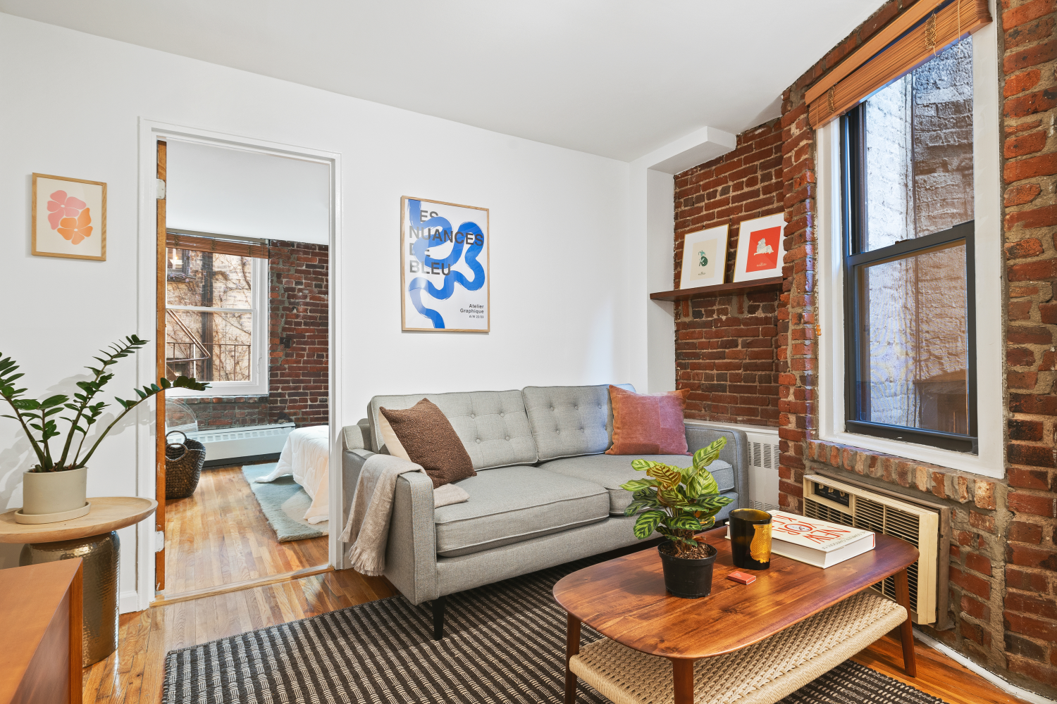 15 Jones Street 4D, West Village, Downtown, NYC - 1 Bedrooms  
1 Bathrooms  
4 Rooms - 