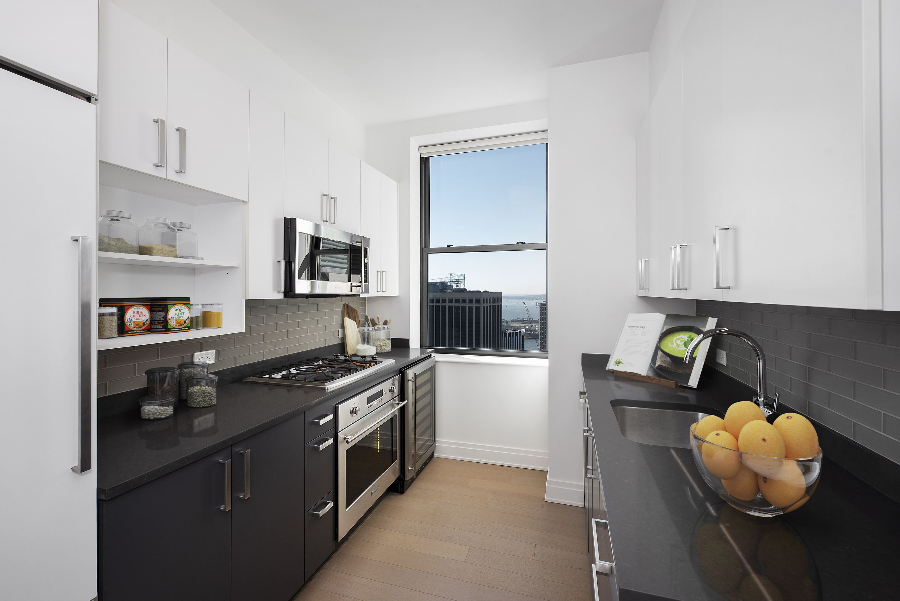 70 Pine Street Ph-5803, Financial District, Downtown, NYC - 2 Bedrooms  
2 Bathrooms  
4 Rooms - 