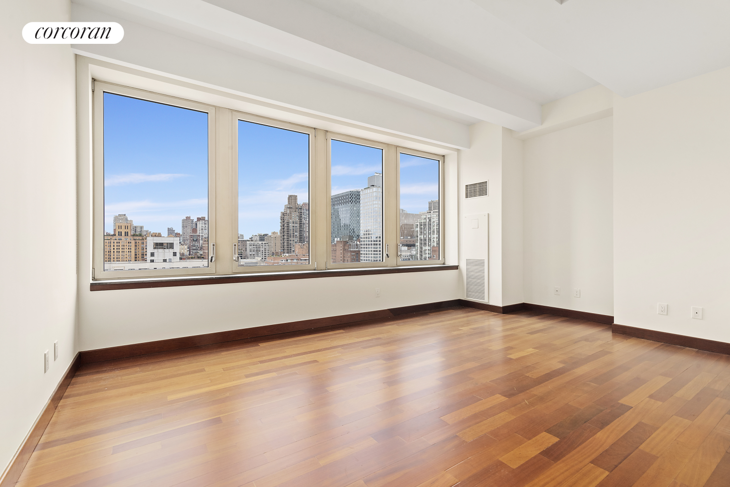 305 East 63rd Street 15B, Lenox Hill, Upper East Side, NYC - 2 Bedrooms  
2.5 Bathrooms  
4 Rooms - 