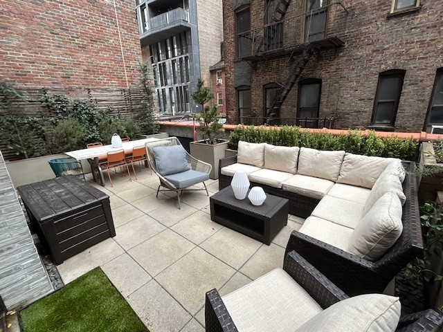 345 West 14th Street 2F, West Village, Downtown, NYC - 2 Bedrooms  
2 Bathrooms  
5 Rooms - 