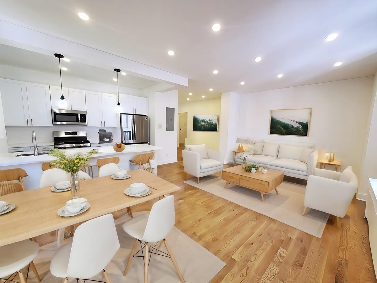 276 Riverside Drive 6-D, Upper West Side, Upper West Side, NYC - 3 Bedrooms  
2.5 Bathrooms  
6 Rooms - 