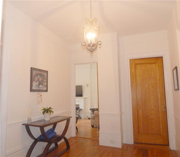 251 Central Park 6-F, Central Park West, Upper West Side, NYC - 2 Bedrooms  
1 Bathrooms  
4 Rooms - 