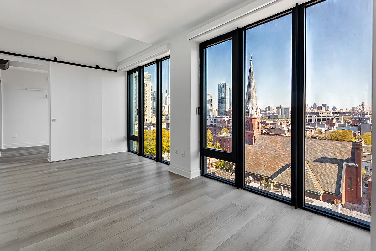 10-25 Jackson Avenue 5B