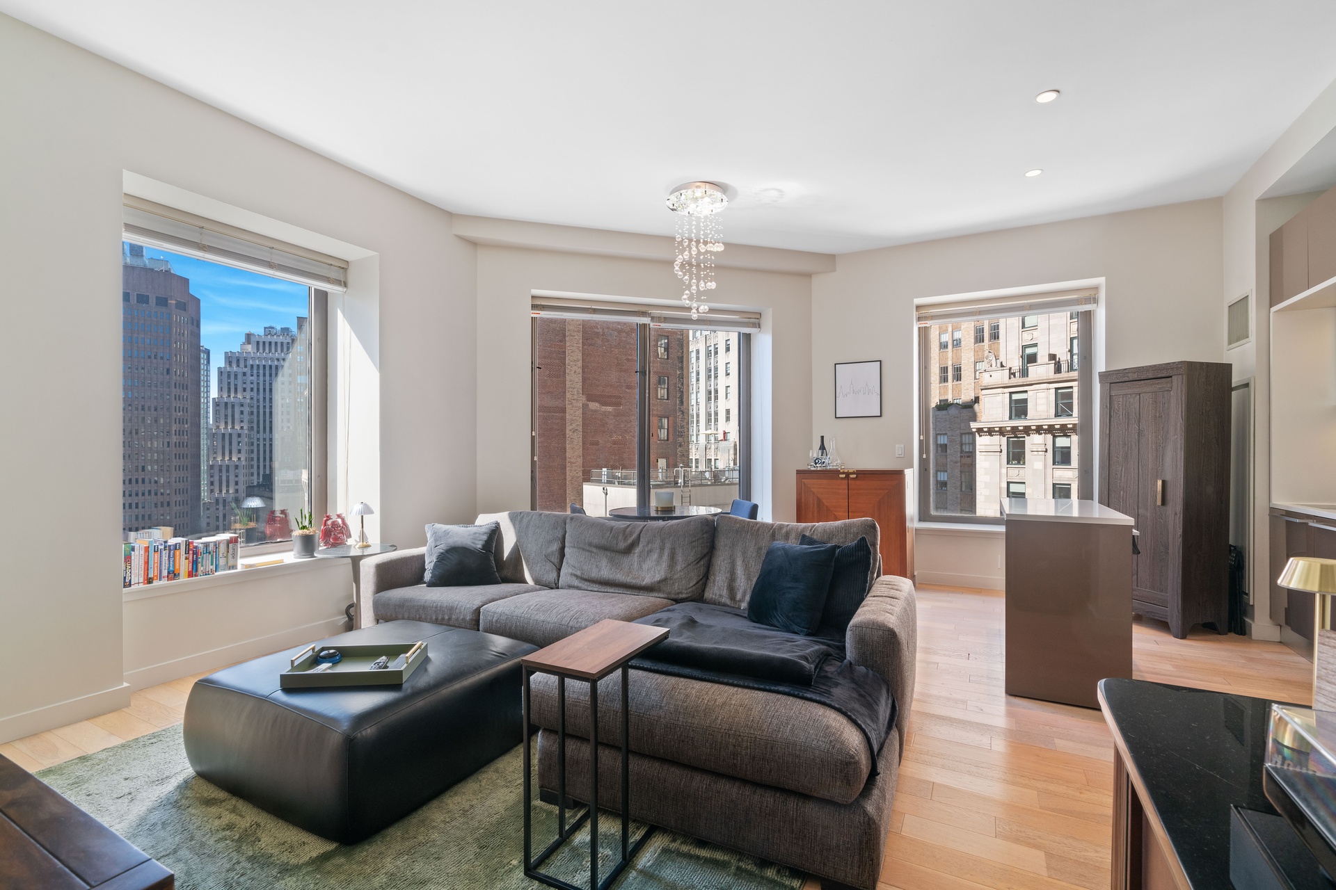 75 Wall Street 23-F, Financial District, Downtown, NYC - 1 Bedrooms  
2 Bathrooms  
4 Rooms - 