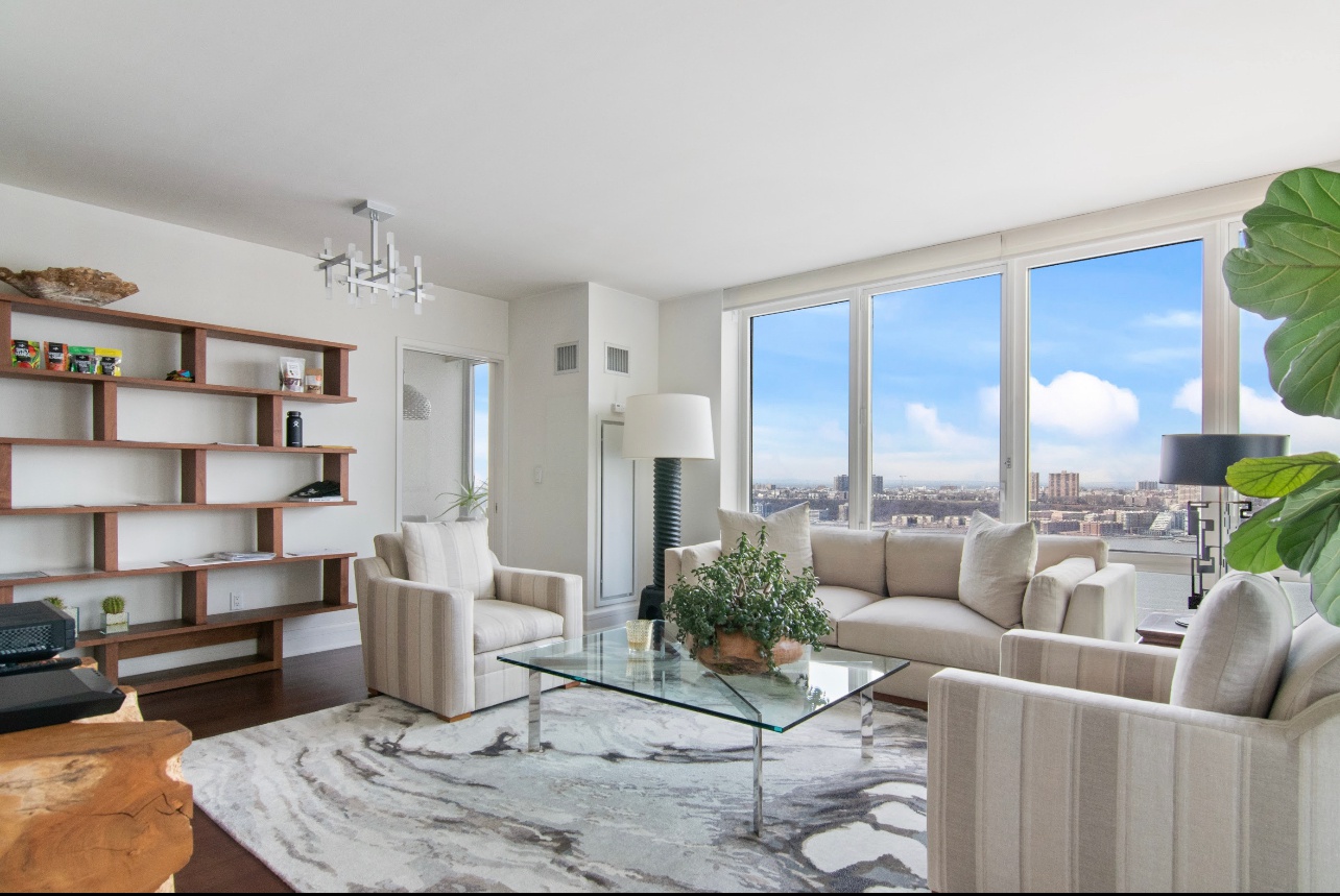 60 Riverside Boulevard 2801, Lincoln Square, Upper West Side, NYC - 3 Bedrooms  
3 Bathrooms  
5 Rooms - 