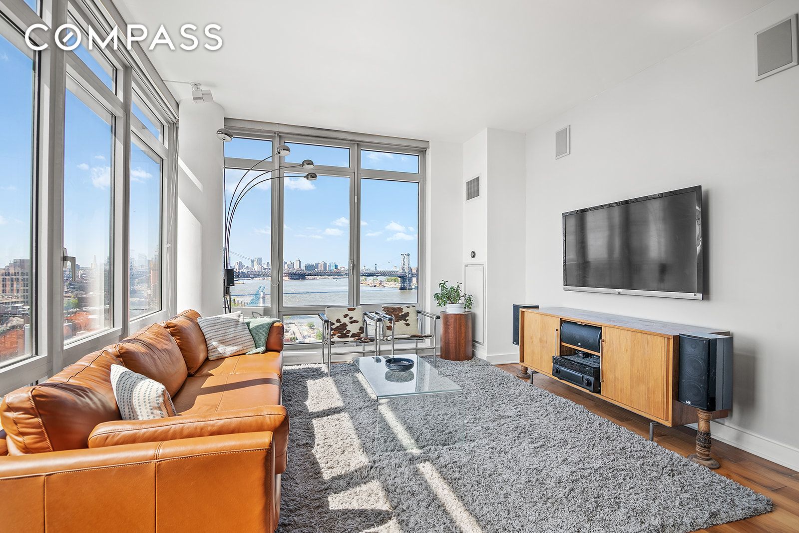 2 Northside Piers 20L, Williamsburg, Brooklyn, New York - 2 Bedrooms  
2 Bathrooms  
5 Rooms - 