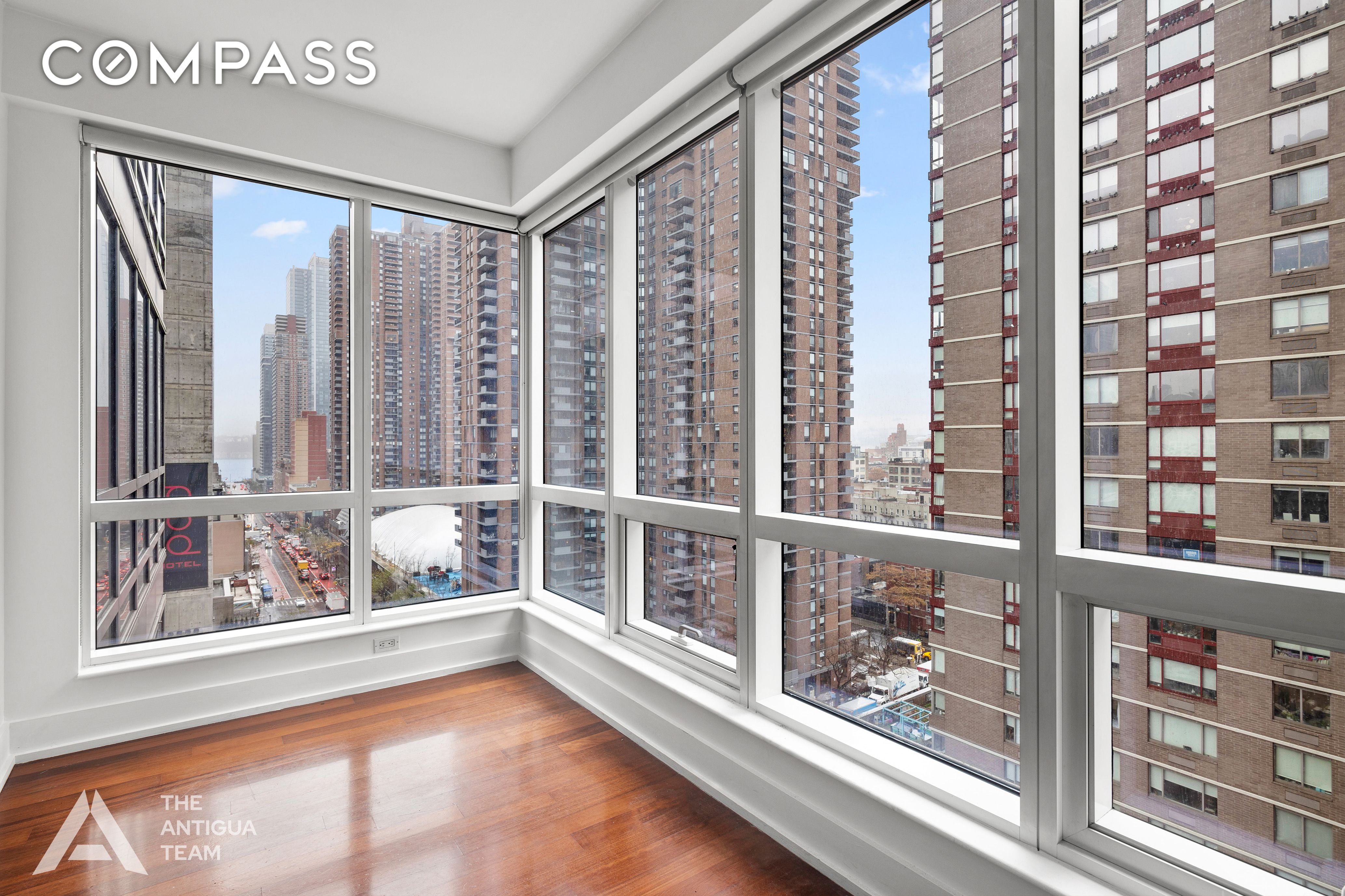 350 West 42nd Street 12C, Hell S Kitchen, Midtown West, NYC - 1 Bedrooms  
1 Bathrooms  
3 Rooms - 