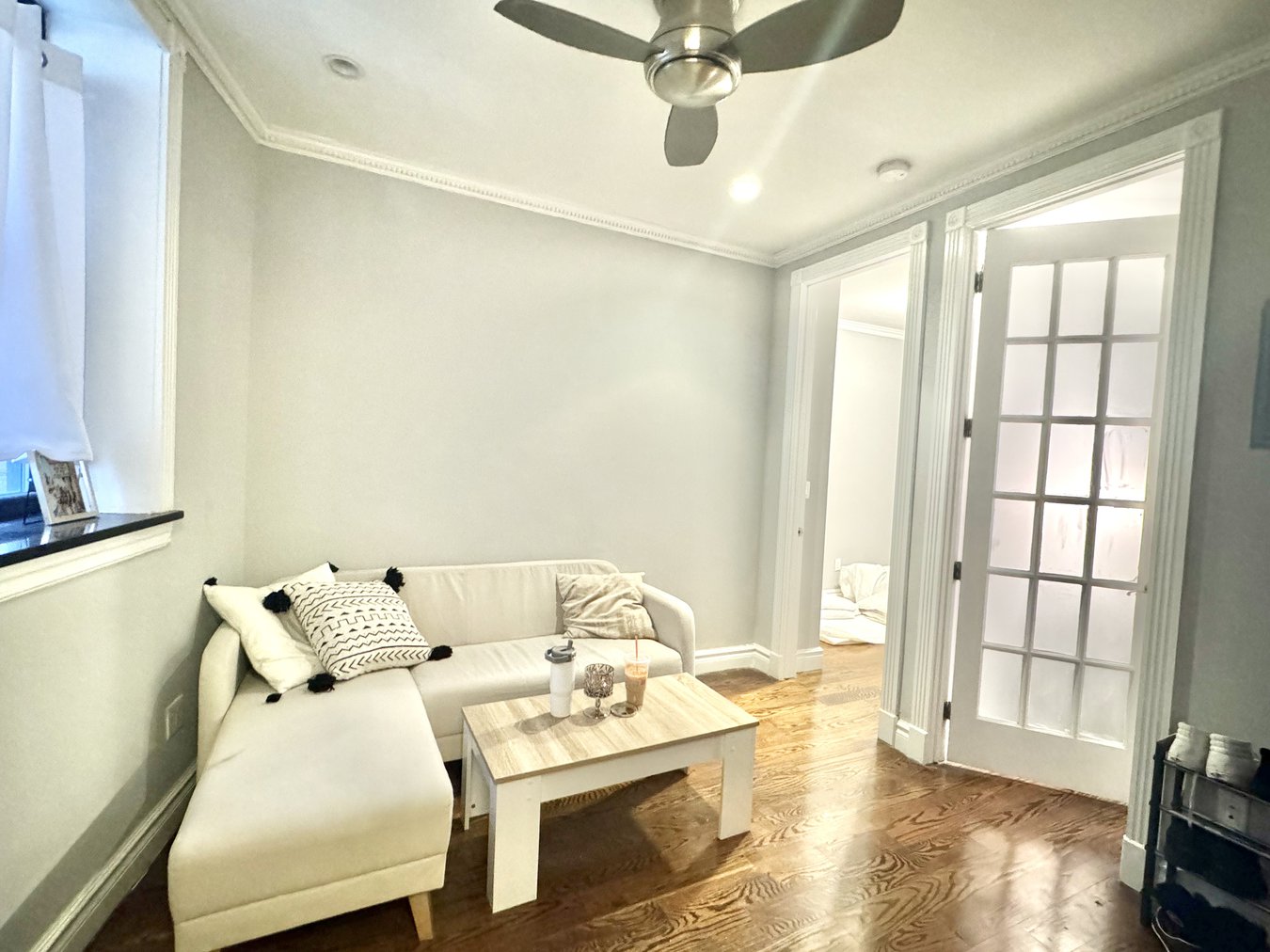 330 East 35th Street 22, Murray Hill, Midtown East, NYC - 2 Bedrooms  
1 Bathrooms  
4 Rooms - 