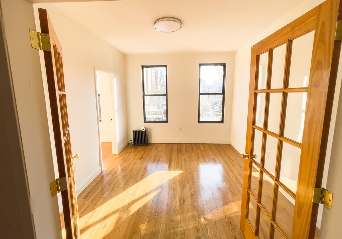 Photo 1 of 502 Amsterdam Avenue 6, Upper West Side, NYC, $4,095, Web #: 1100497038