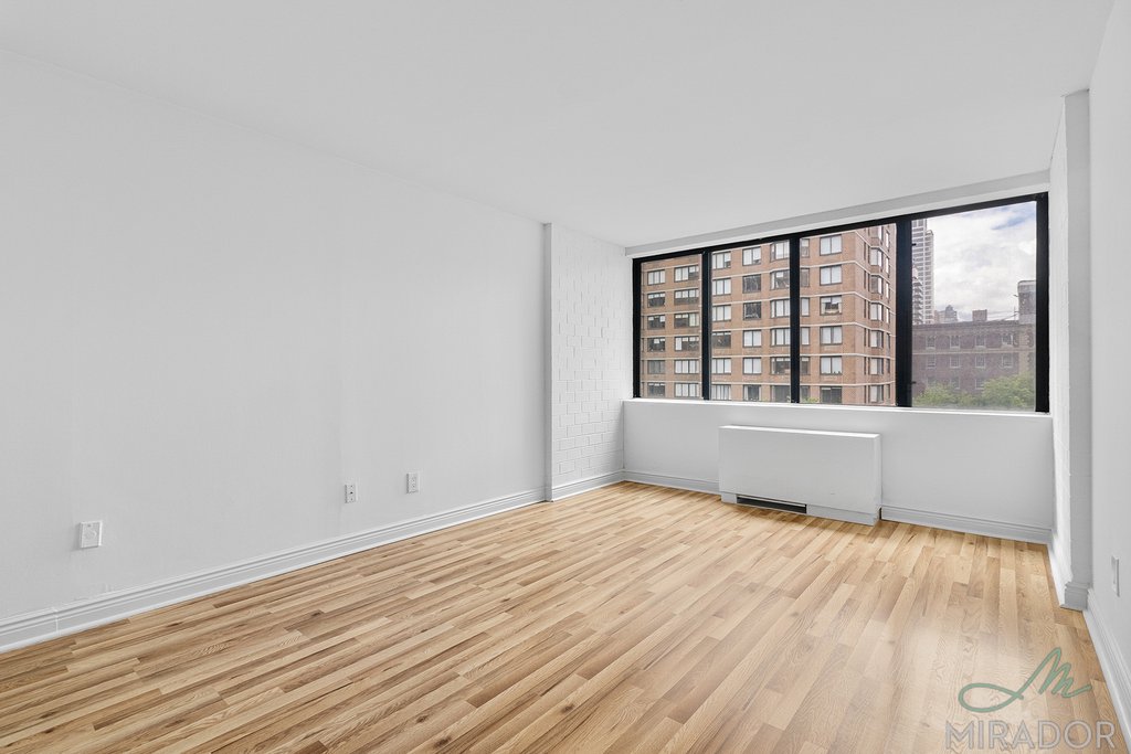 153 East 32nd Street 6F, Murray Hill, Midtown East, NYC - 1 Bathrooms  
2 Rooms - 