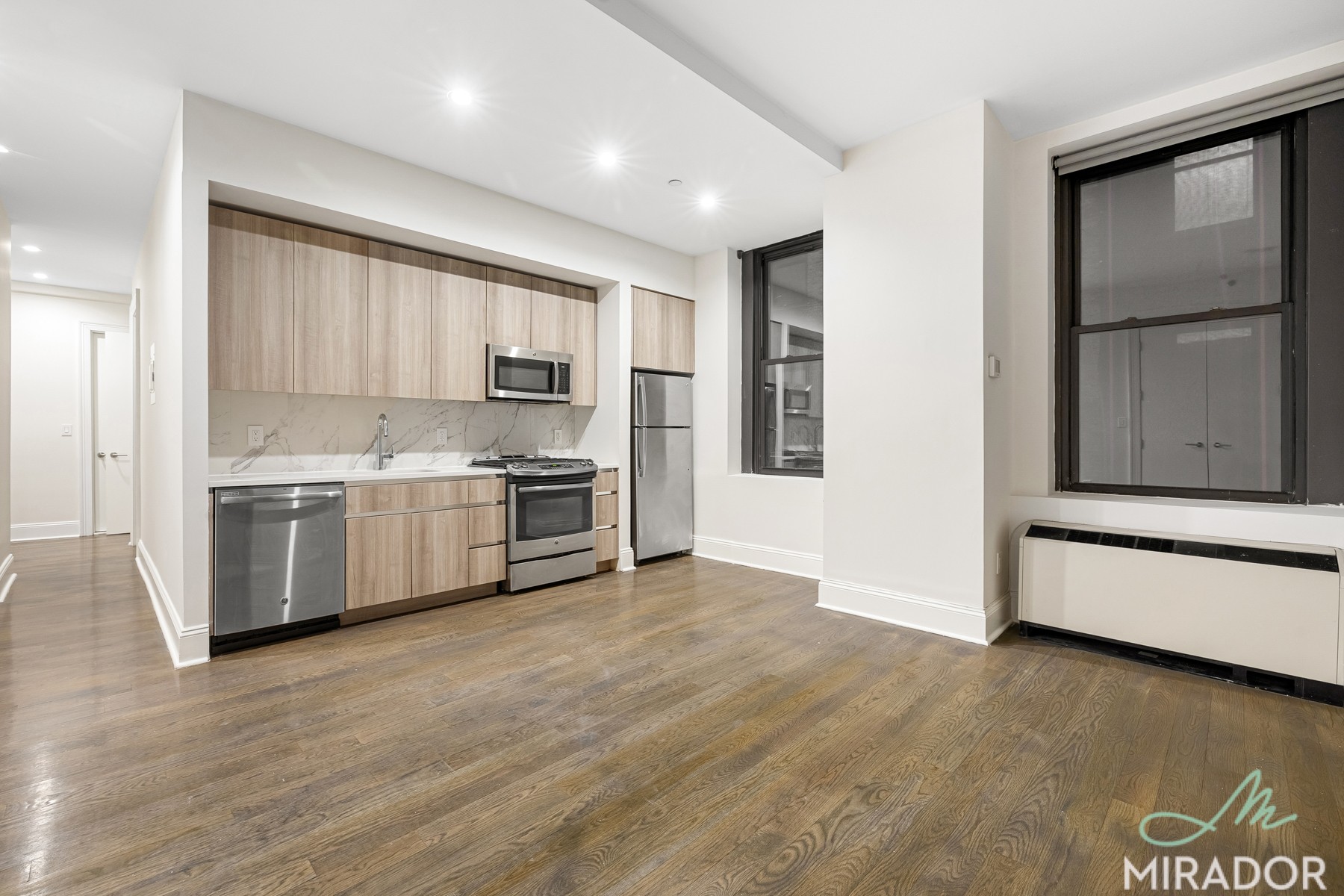 15 Park Row 7K, Financial District, Downtown, NYC - 3 Bedrooms  
2 Bathrooms  
5 Rooms - 