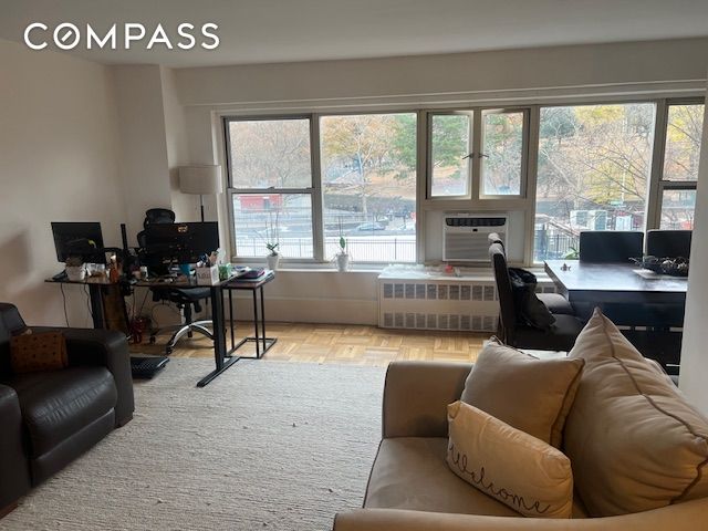 135 Ashland Place 5A, Fort Greene, Brooklyn, New York - 2 Bedrooms  
1 Bathrooms  
6 Rooms - 