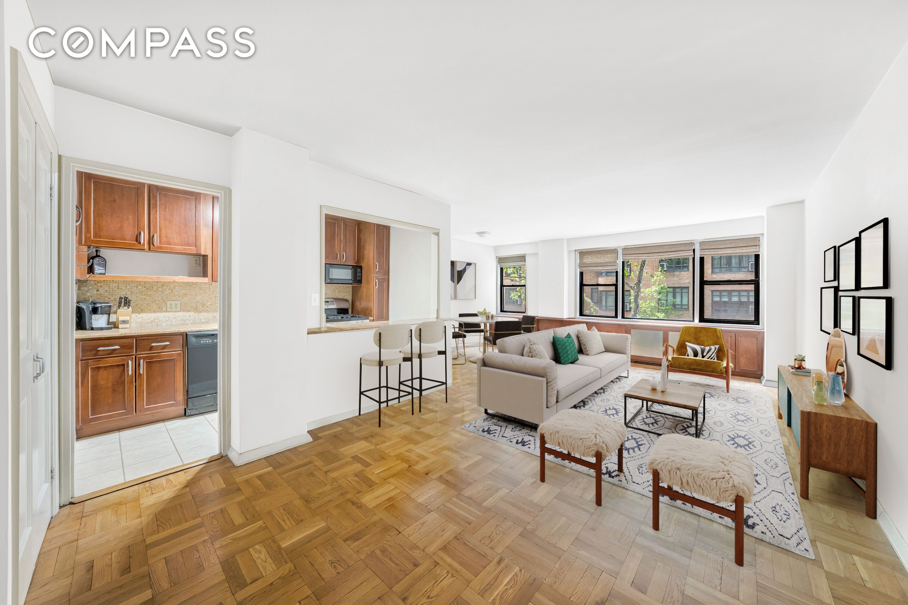 345 East 52nd Street 3G, Midtown East, Midtown East, NYC - 1 Bedrooms  
1 Bathrooms  
4 Rooms - 