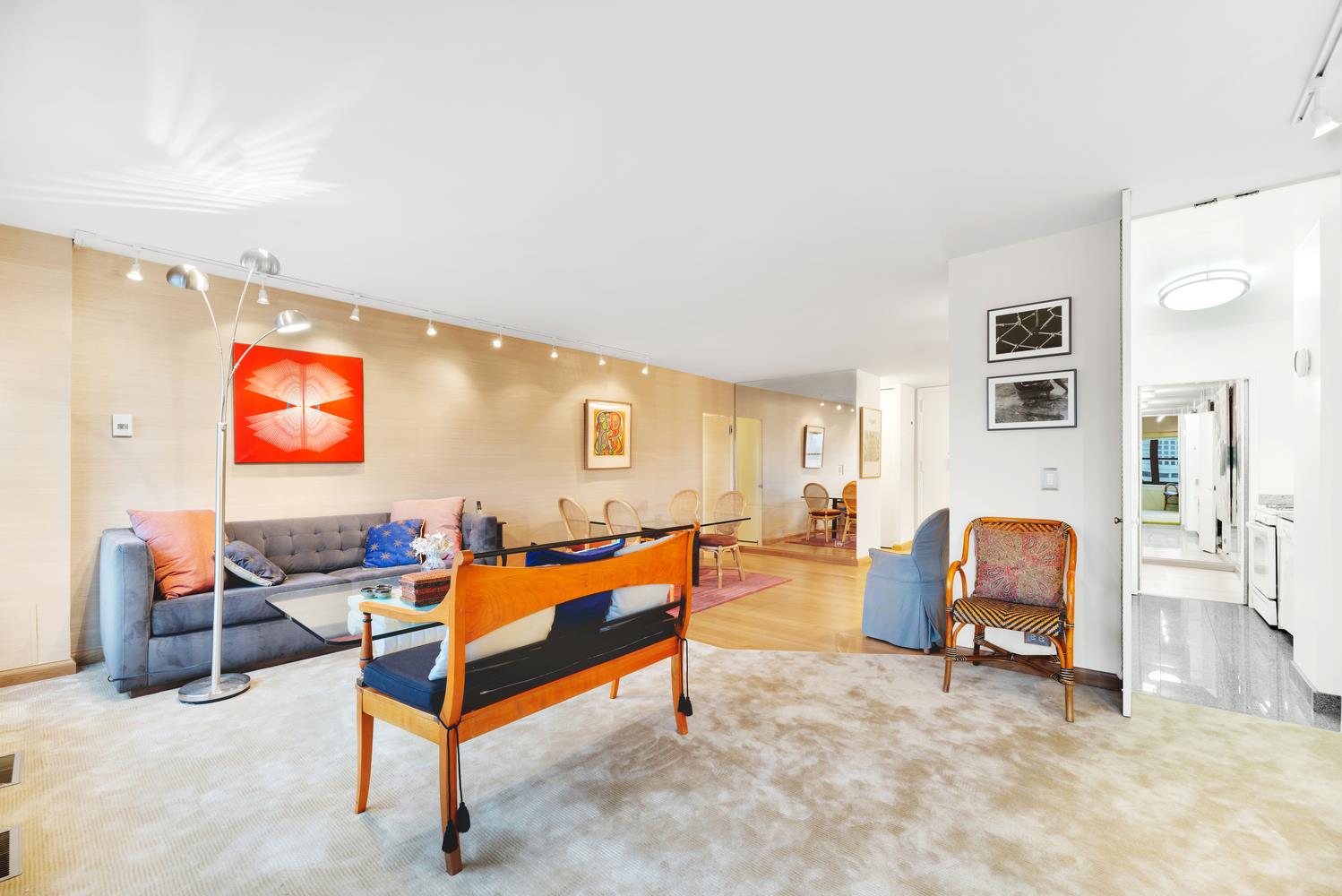 20 West 64th Street 14F, Lincoln Square, Upper West Side, NYC - 1 Bedrooms  
1.5 Bathrooms  
4 Rooms - 