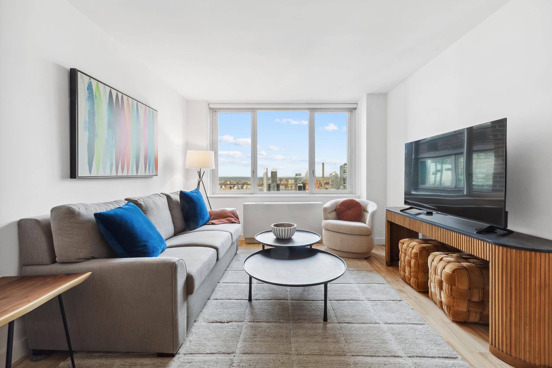 322 West 57th Street 40F, Hells Kitchen, Midtown West, NYC - 2 Bedrooms  
2 Bathrooms  
4 Rooms - 