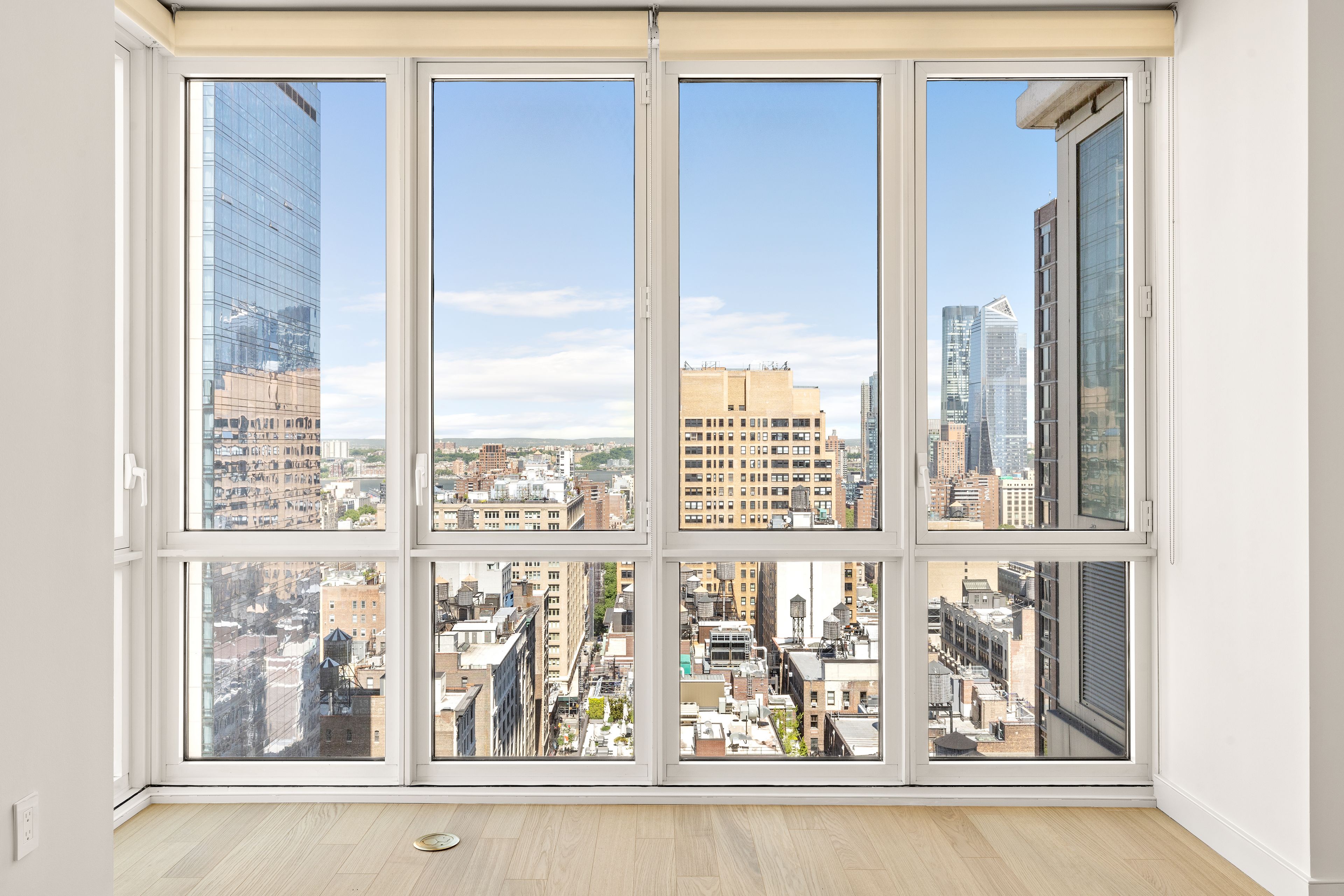 55 West 25th Street 15-D, Nomad, Downtown, NYC - 2 Bedrooms  
2 Bathrooms  
4 Rooms - 